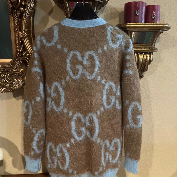 GUCCI Blue Brown Reversible GG Logo Mohair Wool Cardigan - M with tags. Designer - Picture 4 of 4